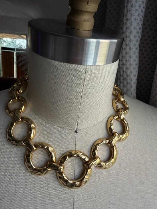 Vintage | Hammered Chunky Textured Gold Link Circle Statement 17.5” Necklace - Picture 1 of 13